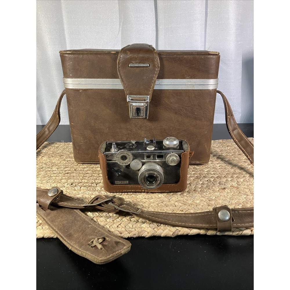 Argus C3 Black Range Finder 35mm Camera f/3.5 50mm Argus Cintar Lens Untested